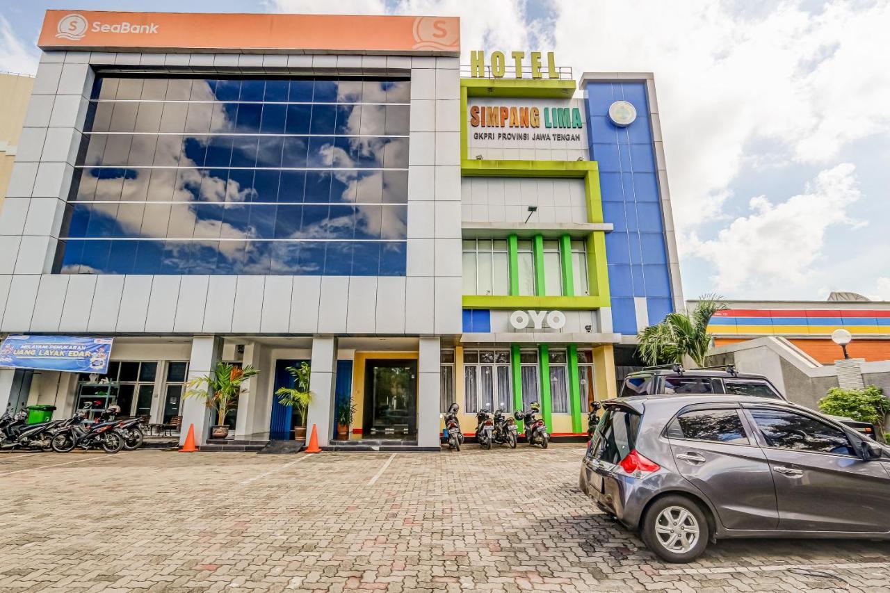 Hotel Oyo 91036 Simpang Lima Gkpri 2*