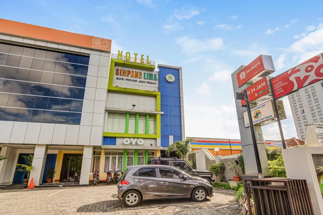 Oyo 91036 Simpang Lima Gkpri 2*